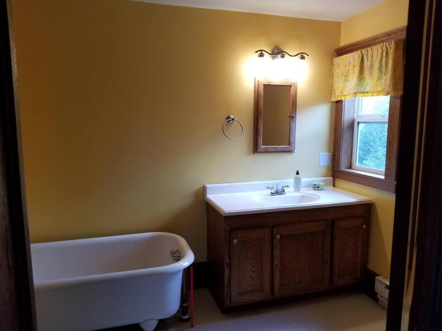 Basecampwv-Durbin. Spacious 4 Bedroom House W/Yard Ngoại thất bức ảnh