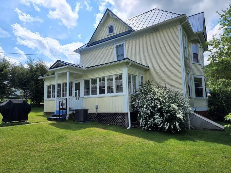 Basecampwv-Durbin. Spacious 4 Bedroom House W/Yard Ngoại thất bức ảnh